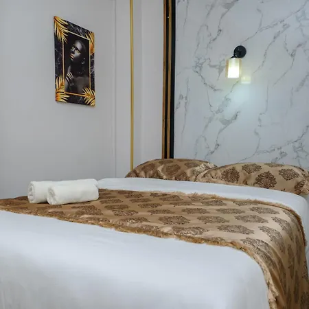 Ozio Istanbul Hotel מלון